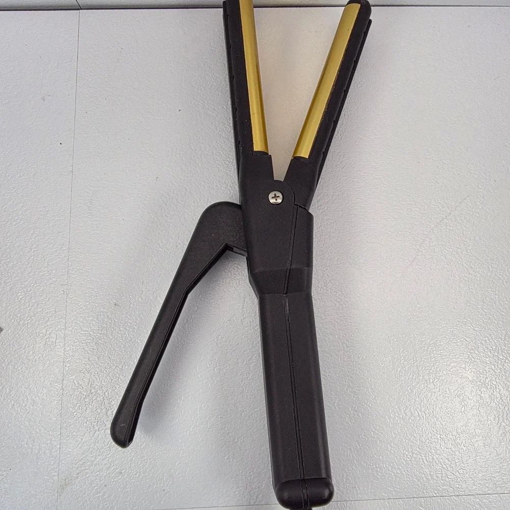 Vidal Sassoon‎ Professional Ceramic Hair Straightener Flat Iron Gold Plates 1